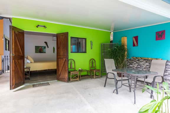 Cabina Hibiscus - Image 1