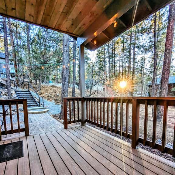 Cozy Cottage Lakeside - Image 1