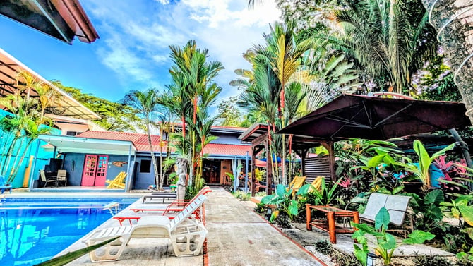 One-bedroom stays for two in Playa Herradura